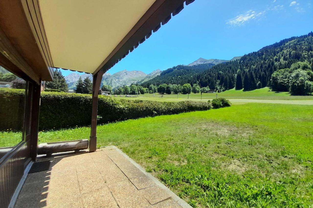 Apartment With Terrace At The Foot Of The Slopes Clusaz Zewnętrze zdjęcie